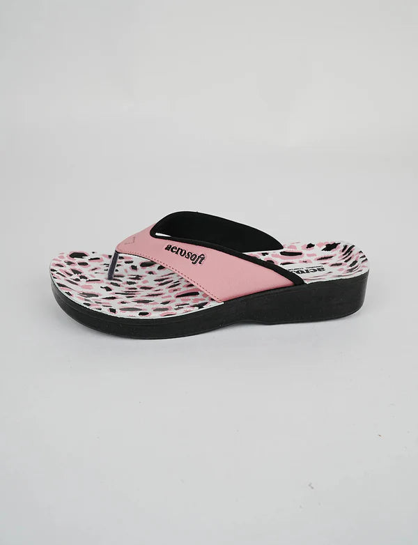 SoleCharm – Women’s Trendy Comfort Slipper