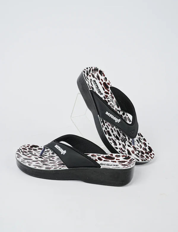SoleCharm – Women’s Trendy Comfort Slipper