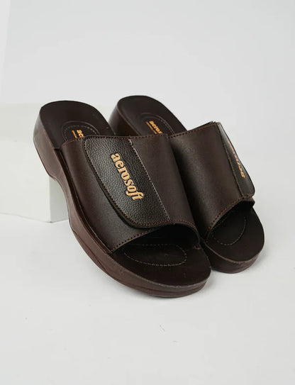 Urban Ease – Men’s Stylish Everyday Slipper