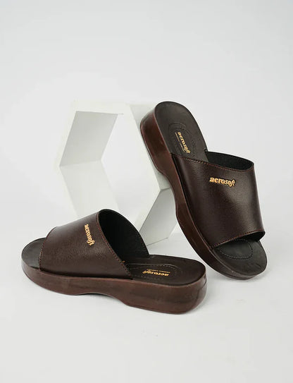 Bold Steps – Classic Men’s Daily Slippers