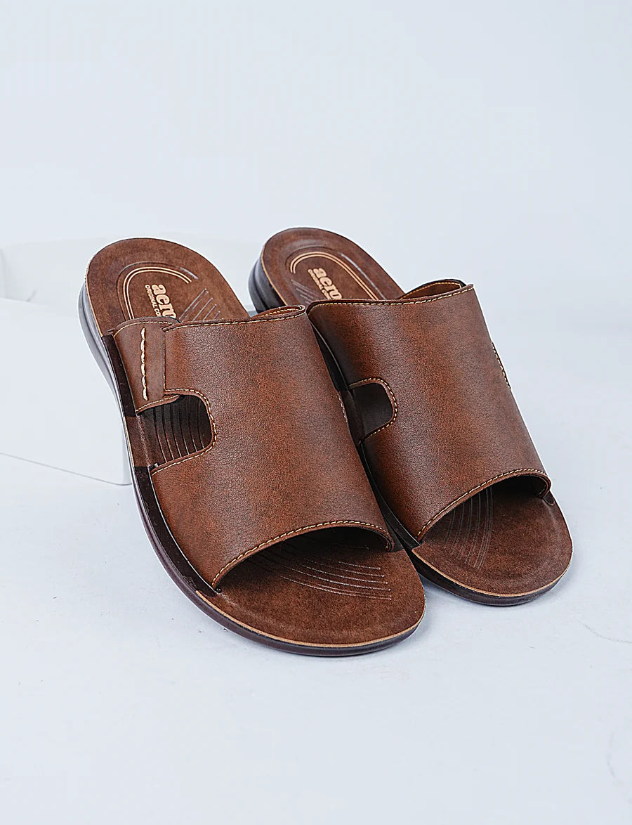 UrbanEase – Men’s Stylish Everyday Slipper