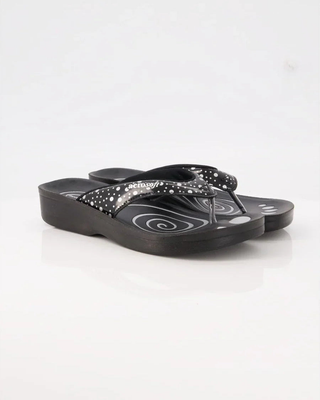StyleEase – Women’s Everyday Comfort Slipper